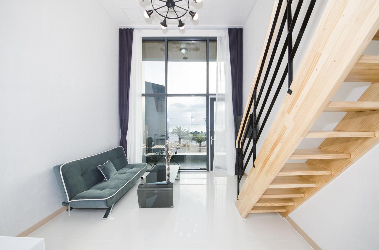 J Raum Resort Сеогвипо Екстериор снимка