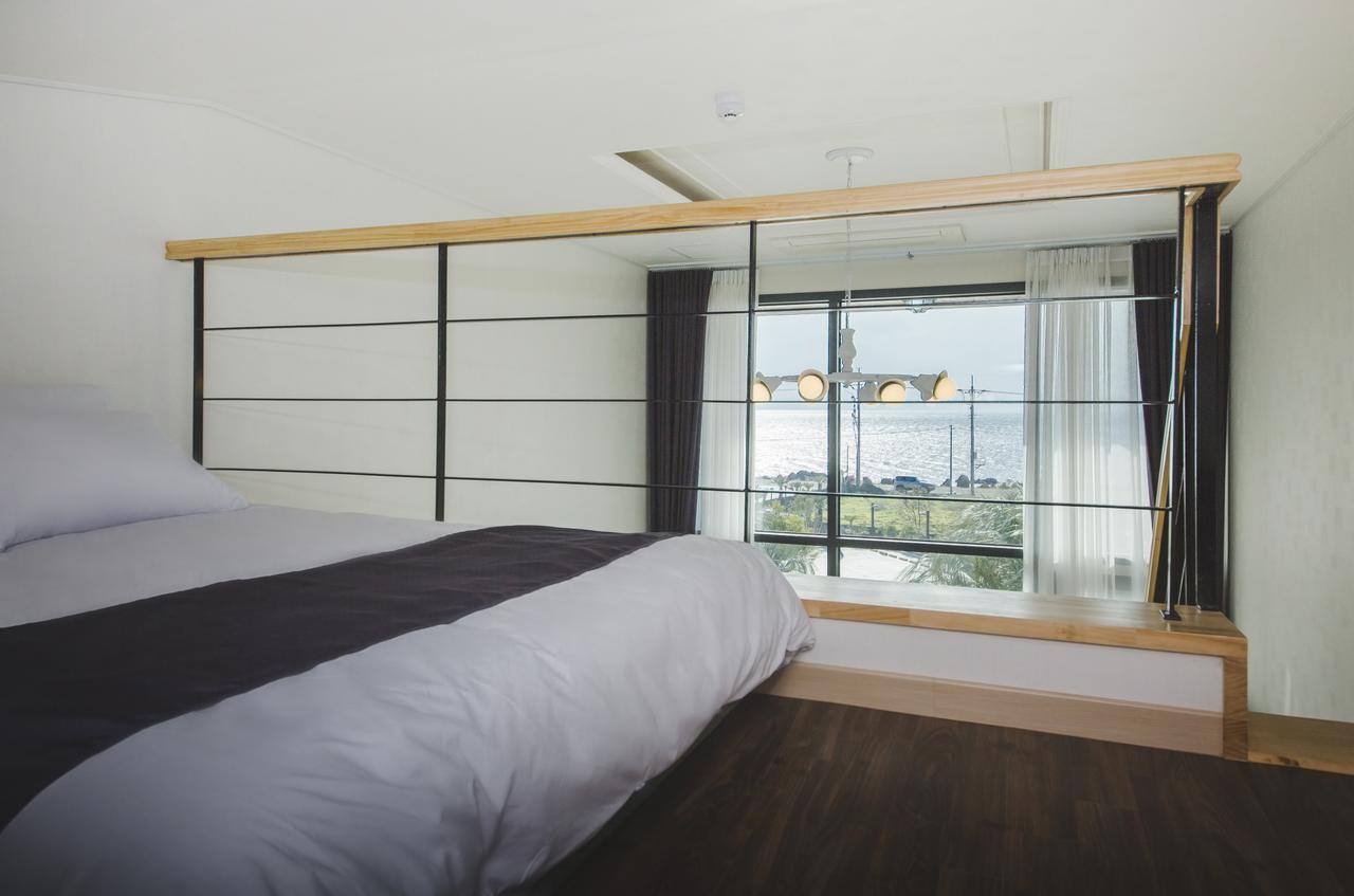 J Raum Resort Сеогвипо Екстериор снимка