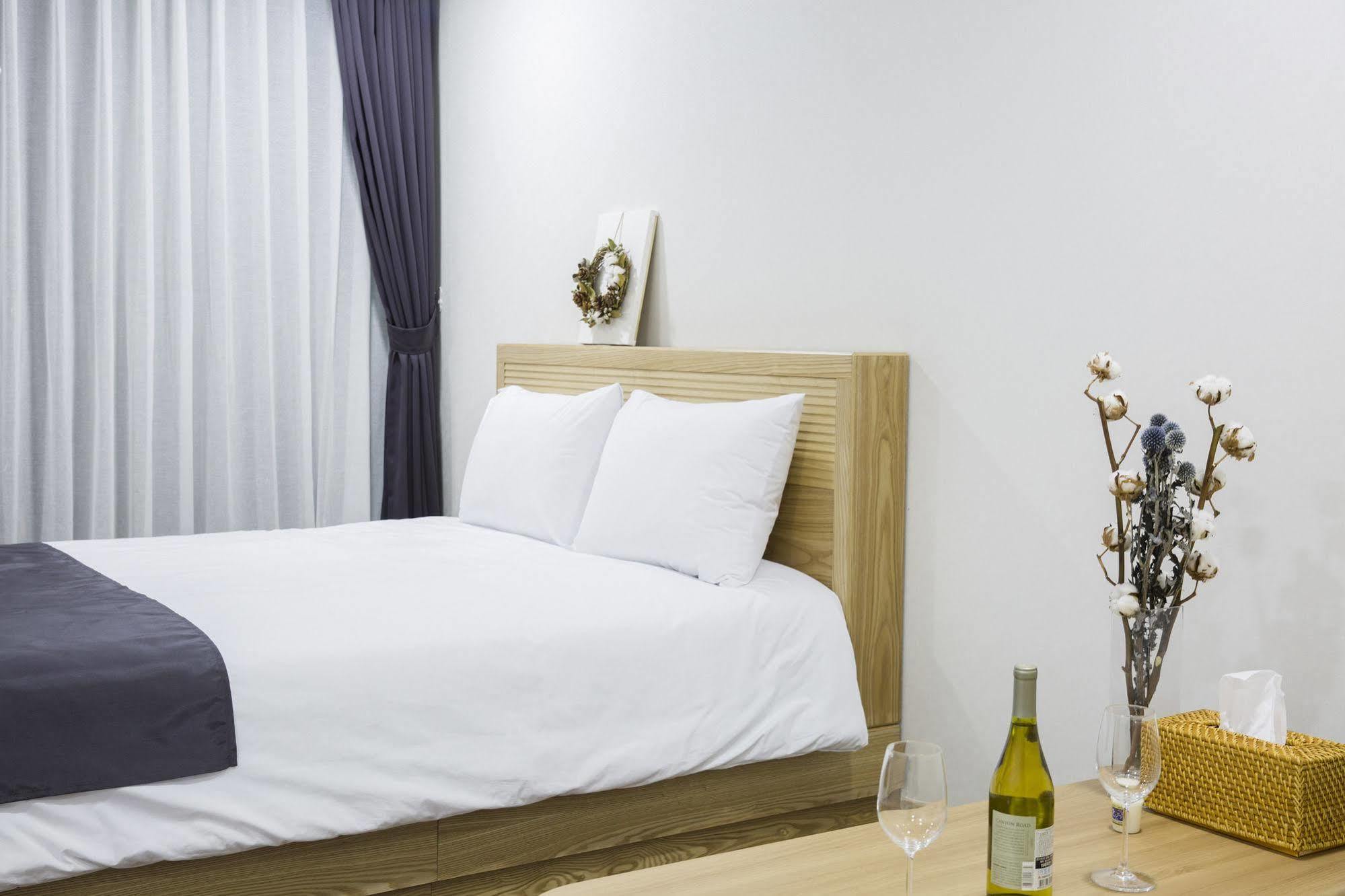 J Raum Resort Сеогвипо Екстериор снимка