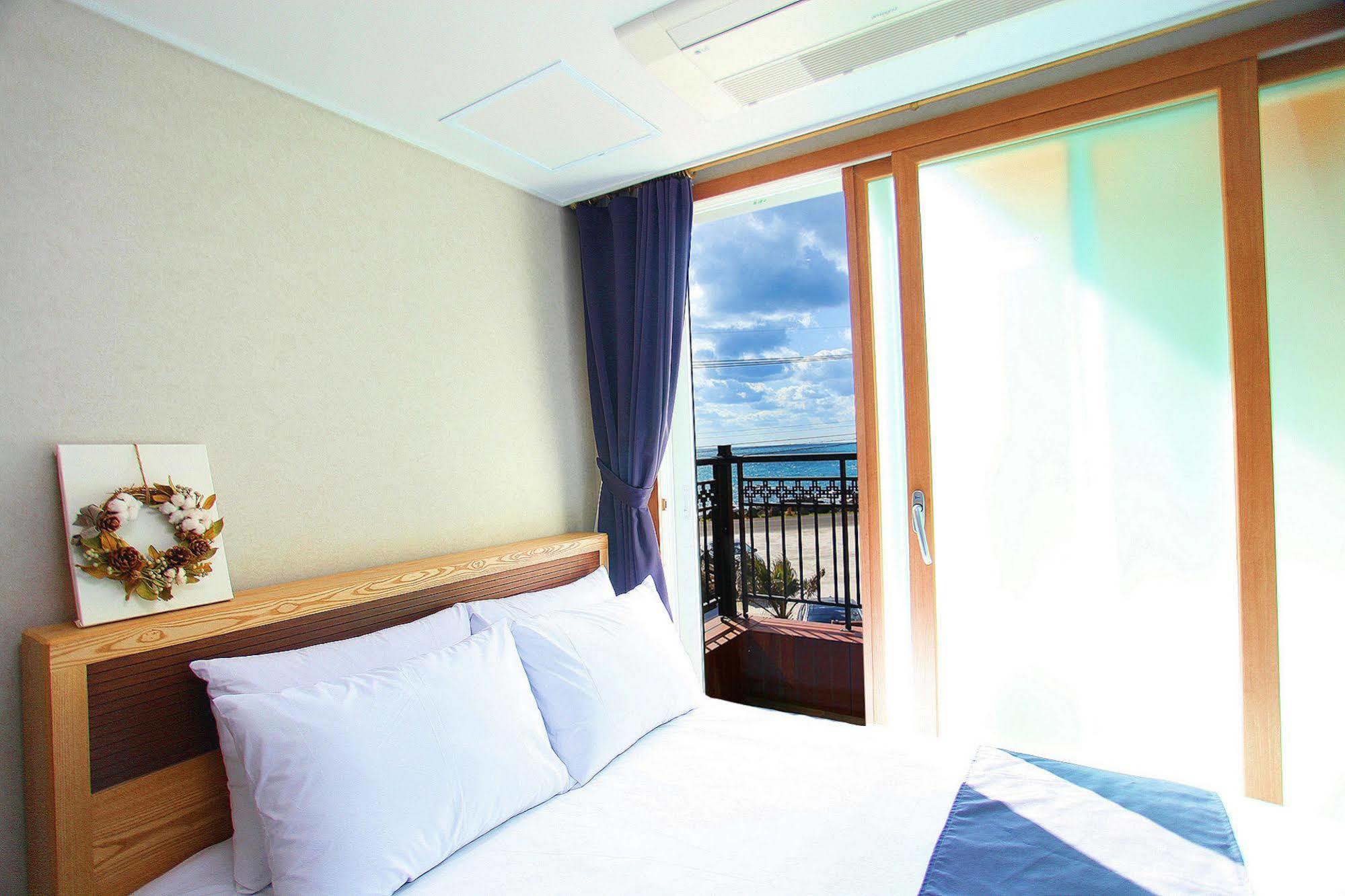J Raum Resort Сеогвипо Екстериор снимка